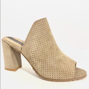 NWOT Matt Bernson Garde Perforated Suede Sandal